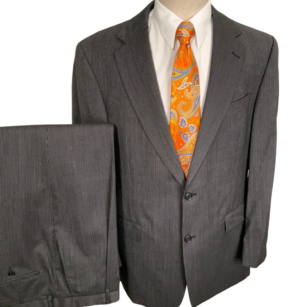 Hart Schaffner Marx Suit Mens 42R Gray Micro Pinstripe HSM Travelor Corporate